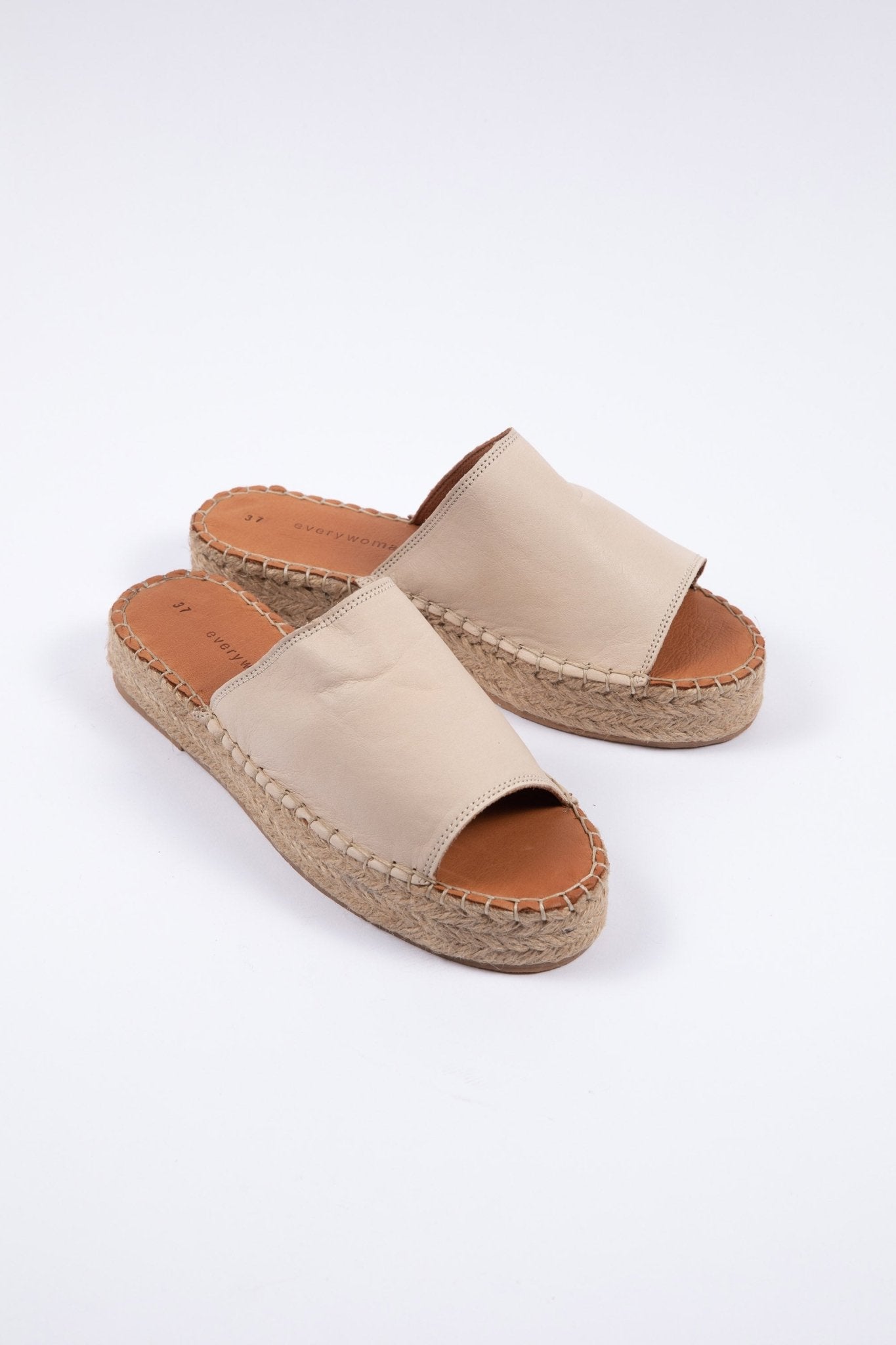 Charlie Slides - Beige - Brave+True